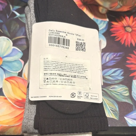lululemon athletica 3pair daily essentials socks - Picture 2 of 2